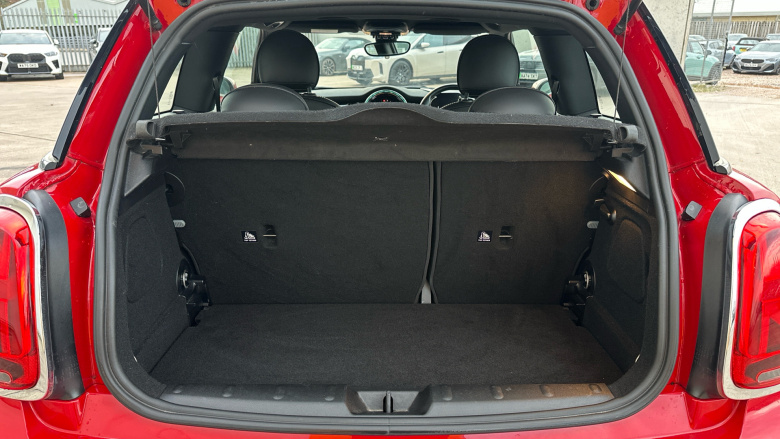 MINI Hatchback 135kW Cooper S Level 3 33kWh 3dr Auto Electric Hatchback